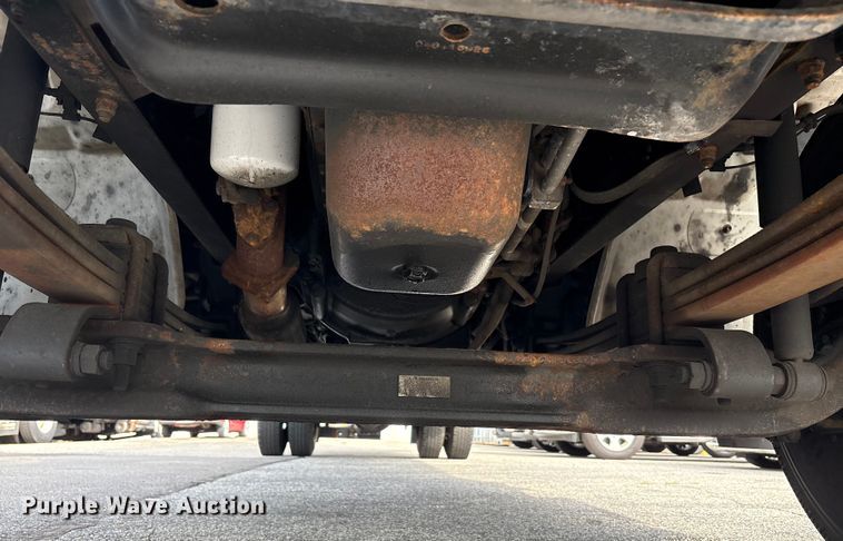 image for item EC4390 2017 Hino 268 box truck