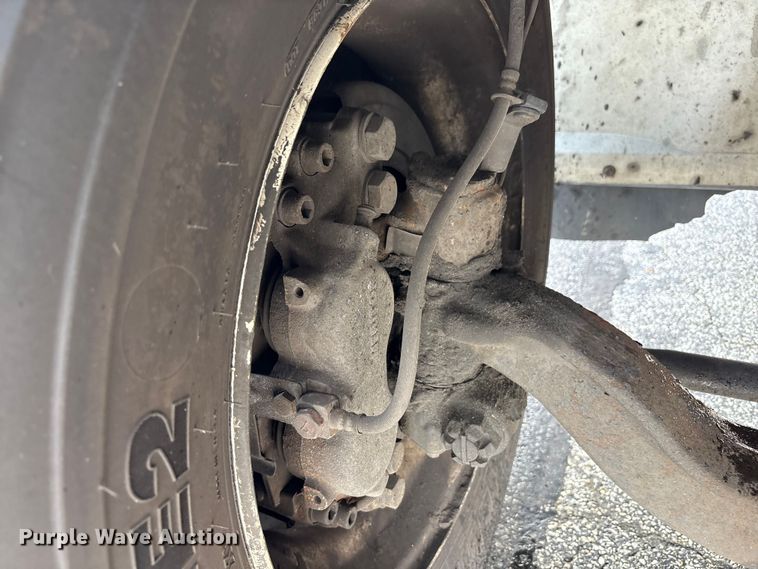 image for item EC4390 2017 Hino 268 box truck