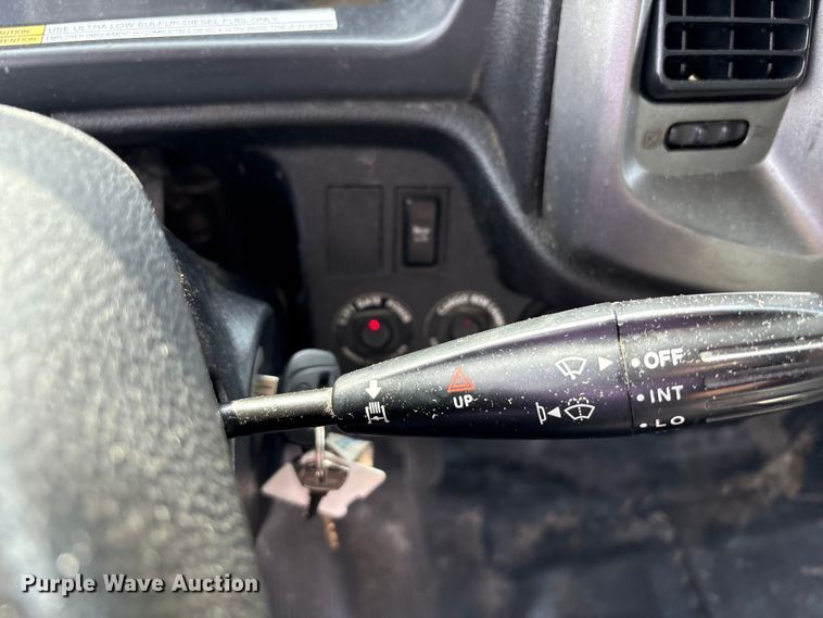 image for item EC4390 2017 Hino 268 box truck