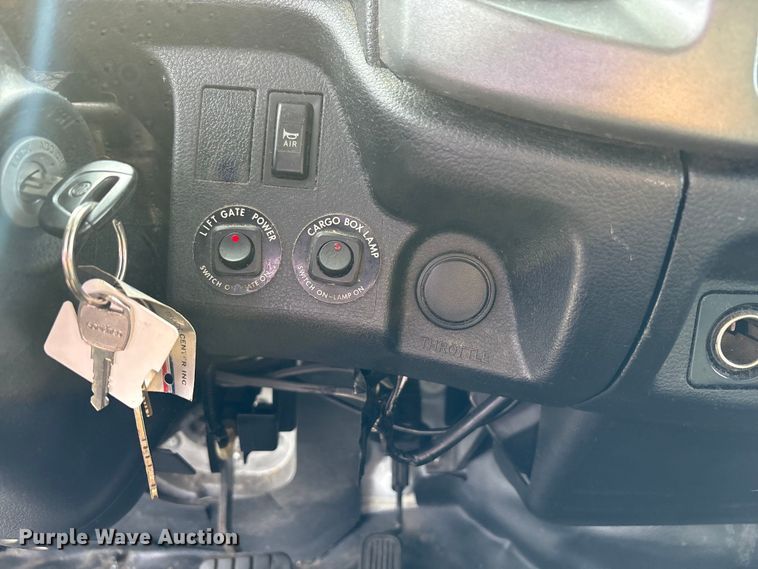 image for item EC4390 2017 Hino 268 box truck