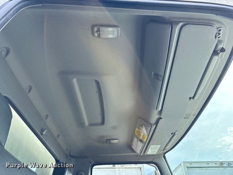 image for item EC4390 2017 Hino 268 box truck