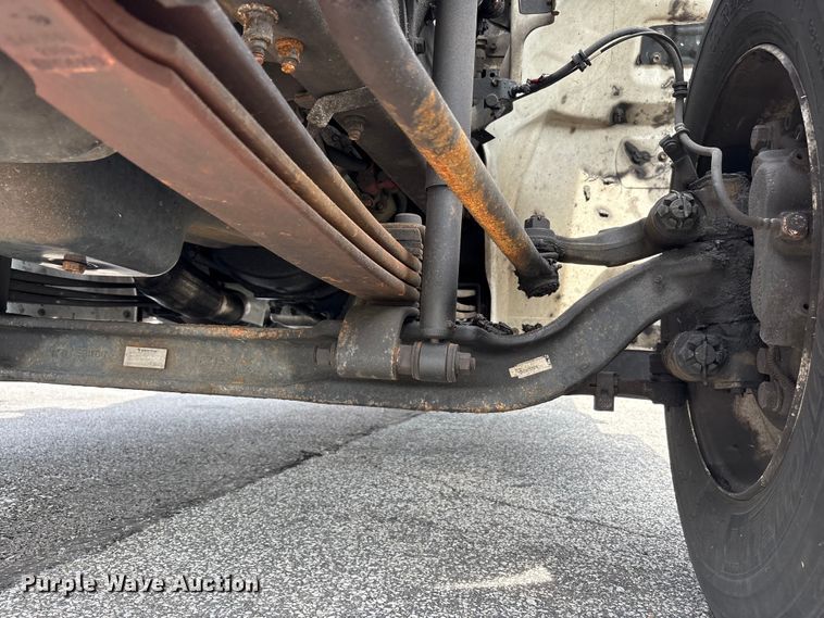 image for item EC4391 2017 Hino 268 box truck