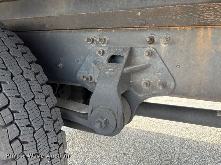 image for item EC4391 2017 Hino 268 box truck