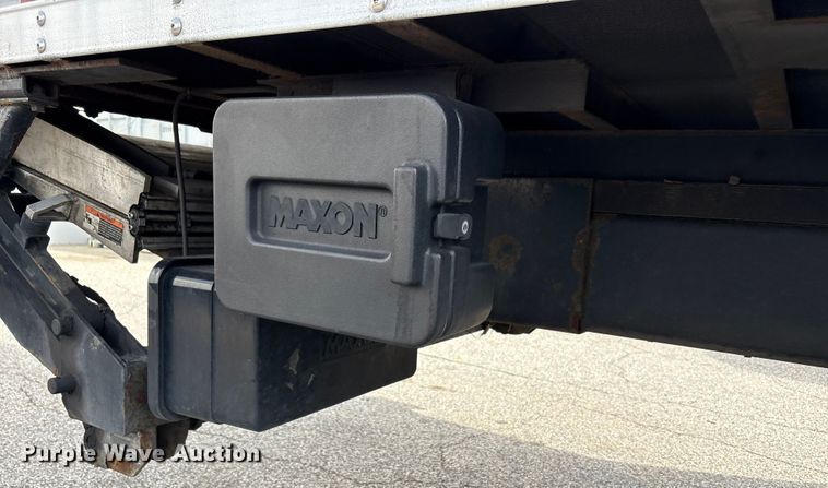 image for item EC4391 2017 Hino 268 box truck