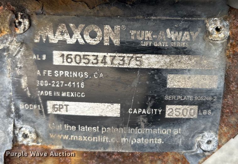 image for item EC4391 2017 Hino 268 box truck