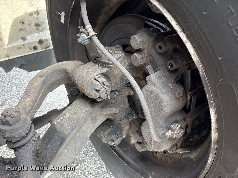 image for item EC4391 2017 Hino 268 box truck