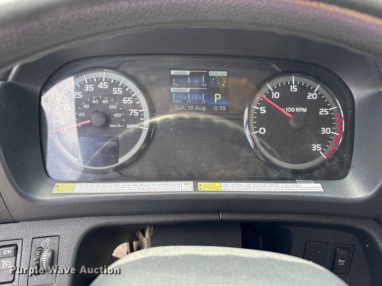 image for item EC4391 2017 Hino 268 box truck