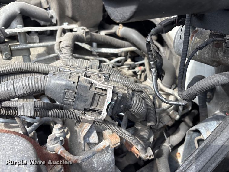 image for item EC4391 2017 Hino 268 box truck