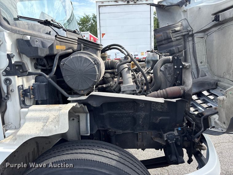 image for item EC4391 2017 Hino 268 box truck