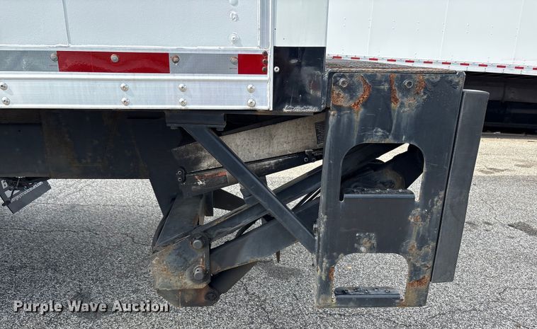 image for item EC4392 2017 Hino 268 box truck