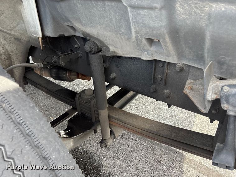 image for item EC4392 2017 Hino 268 box truck