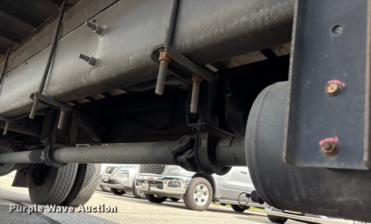 image for item EC4392 2017 Hino 268 box truck