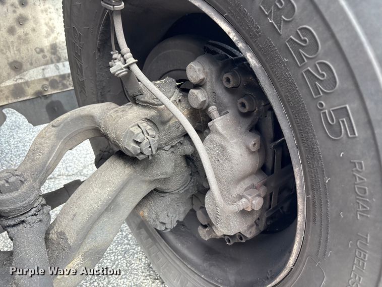 image for item EC4392 2017 Hino 268 box truck