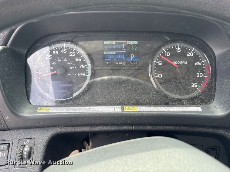 image for item EC4392 2017 Hino 268 box truck