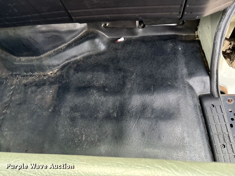 image for item EC4392 2017 Hino 268 box truck