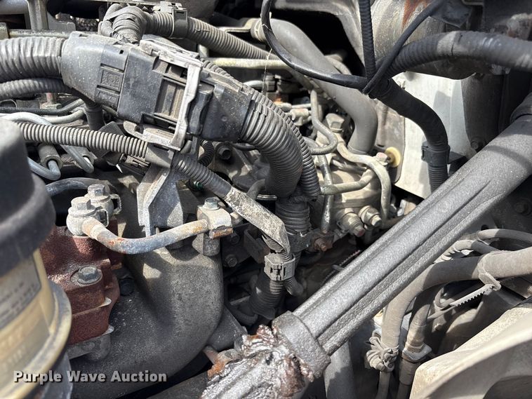 image for item EC4392 2017 Hino 268 box truck