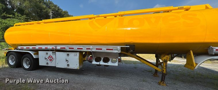 image for item EC4394 2008 Beall BIAST-96-3-SB tank trailer
