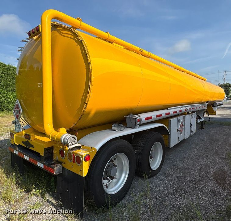 image for item EC4394 2008 Beall BIAST-96-3-SB tank trailer