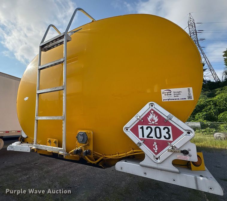 image for item EC4394 2008 Beall BIAST-96-3-SB tank trailer