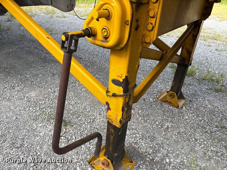 image for item EC4394 2008 Beall BIAST-96-3-SB tank trailer