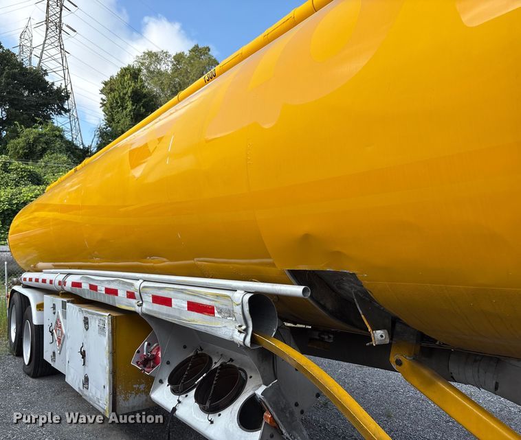 image for item EC4394 2008 Beall BIAST-96-3-SB tank trailer