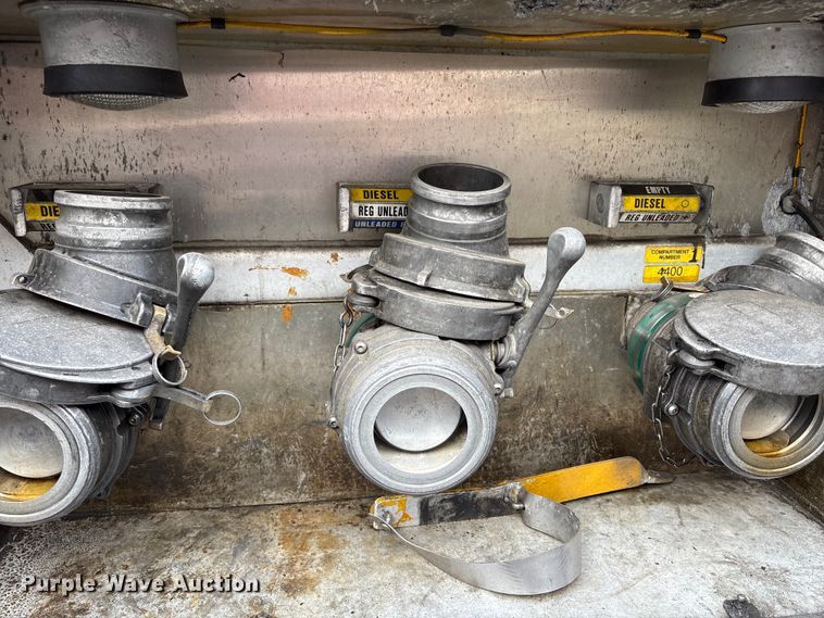 image for item EC4394 2008 Beall BIAST-96-3-SB tank trailer