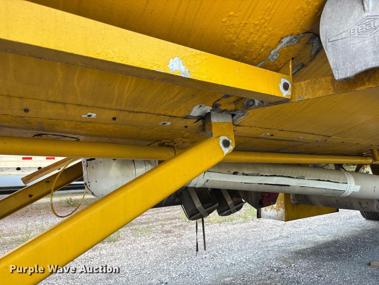 image for item EC4394 2008 Beall BIAST-96-3-SB tank trailer