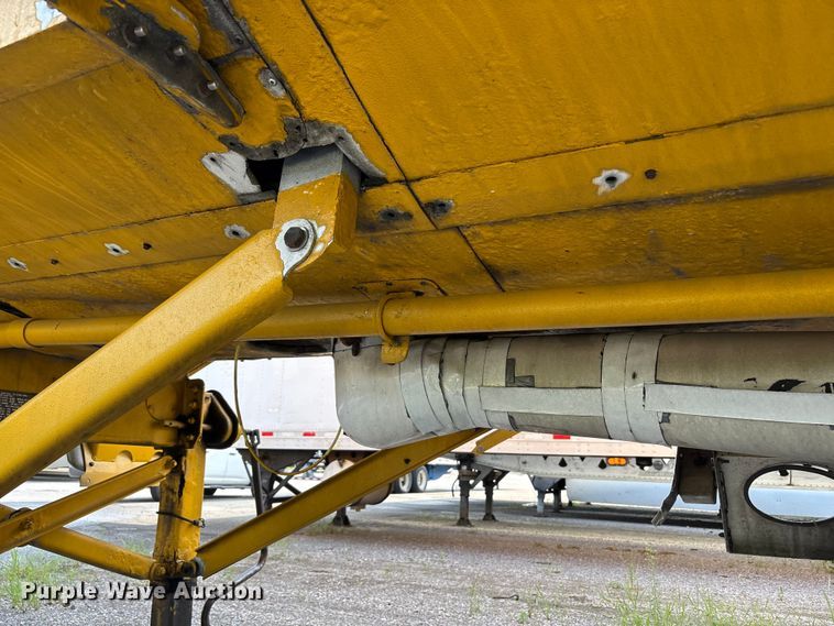 image for item EC4394 2008 Beall BIAST-96-3-SB tank trailer