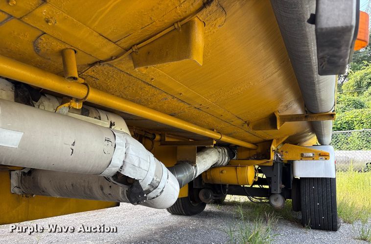 image for item EC4394 2008 Beall BIAST-96-3-SB tank trailer