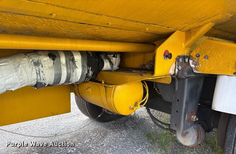 image for item EC4394 2008 Beall BIAST-96-3-SB tank trailer