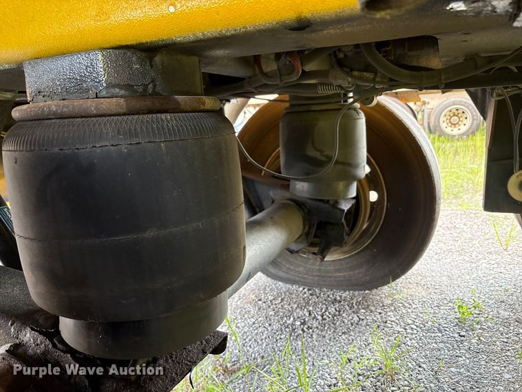 image for item EC4394 2008 Beall BIAST-96-3-SB tank trailer