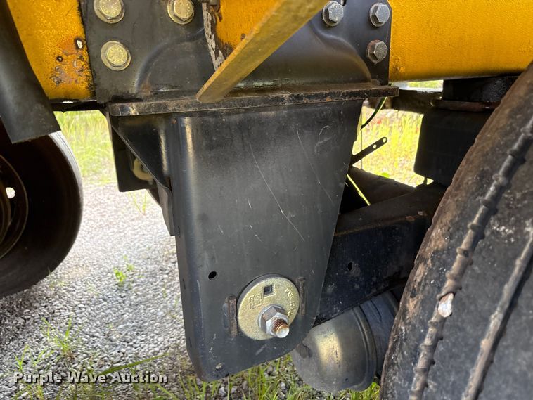 image for item EC4394 2008 Beall BIAST-96-3-SB tank trailer