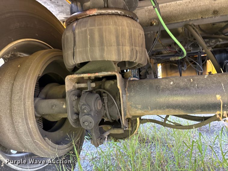 image for item EC4394 2008 Beall BIAST-96-3-SB tank trailer