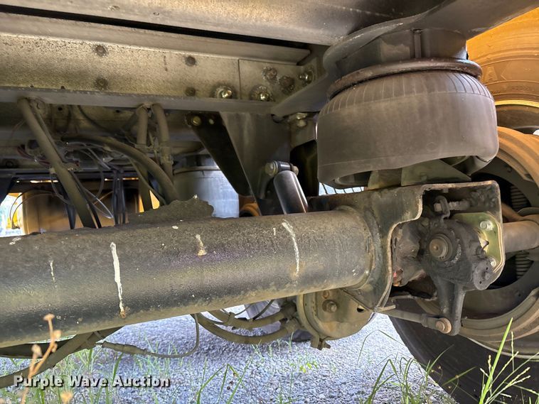 image for item EC4394 2008 Beall BIAST-96-3-SB tank trailer