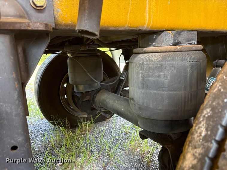 image for item EC4394 2008 Beall BIAST-96-3-SB tank trailer