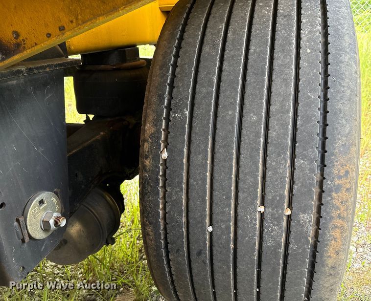 image for item EC4394 2008 Beall BIAST-96-3-SB tank trailer