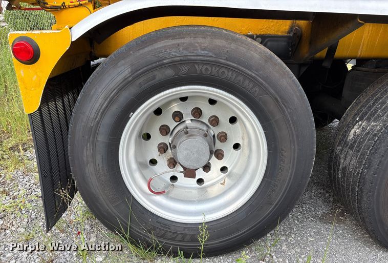 image for item EC4394 2008 Beall BIAST-96-3-SB tank trailer