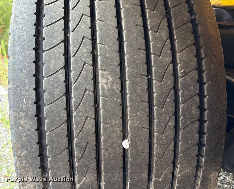 image for item EC4394 2008 Beall BIAST-96-3-SB tank trailer