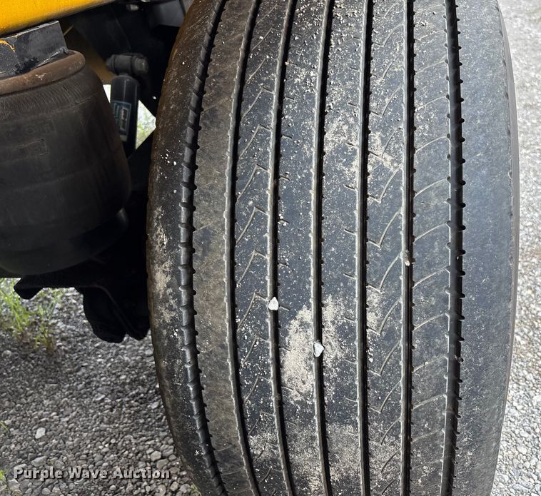 image for item EC4394 2008 Beall BIAST-96-3-SB tank trailer