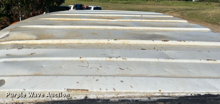 image for item ED2195 2006 International 7300  truck cab and chassis