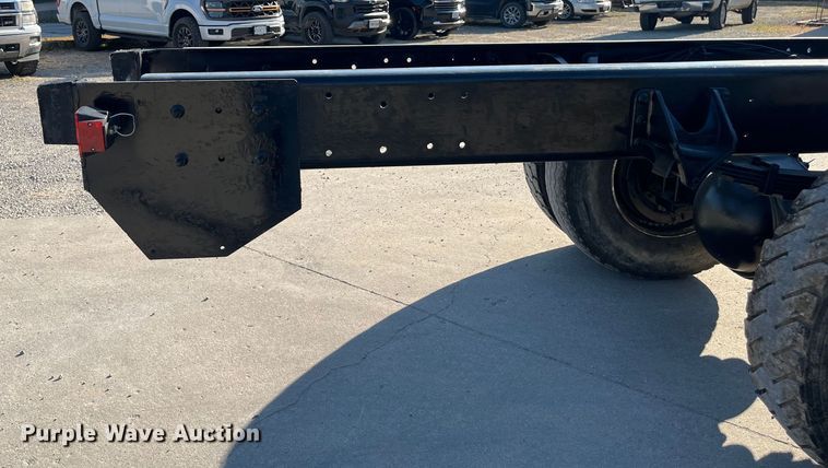 image for item ED2195 2006 International 7300  truck cab and chassis