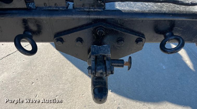 image for item ED2195 2006 International 7300  truck cab and chassis