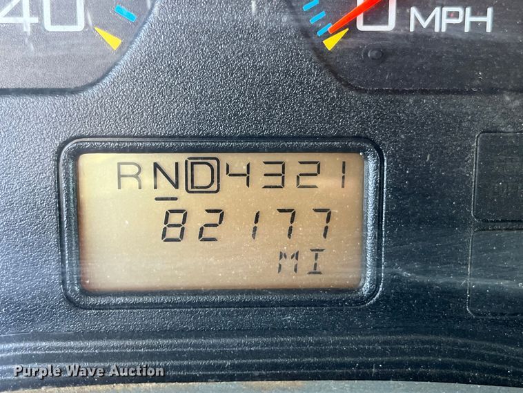 image for item ED2195 2006 International 7300  truck cab and chassis