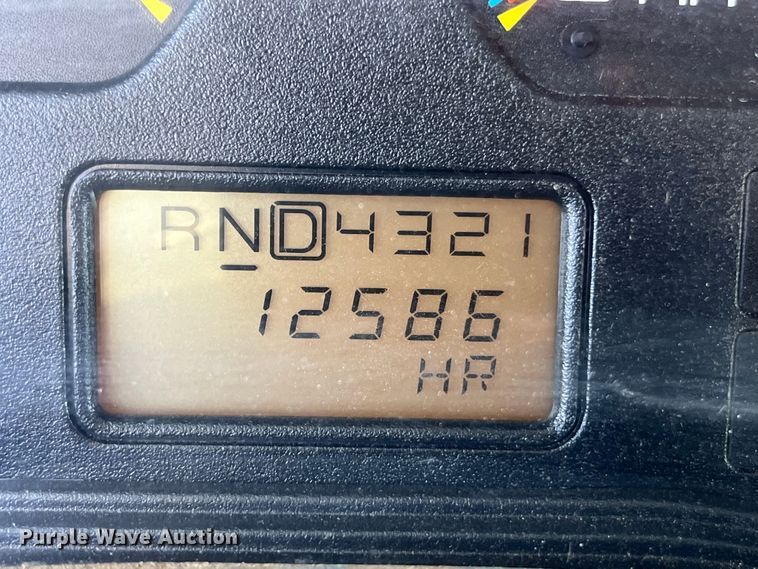 image for item ED2195 2006 International 7300  truck cab and chassis