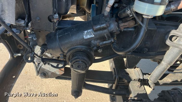 image for item ED2195 2006 International 7300  truck cab and chassis