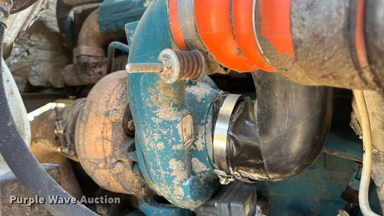 image for item ED2195 2006 International 7300  truck cab and chassis