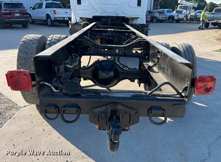 image for item ED2196 2006 International 7300  truck cab and chassis