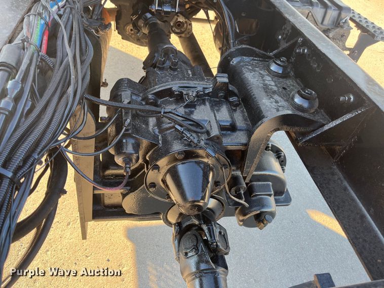 image for item ED2196 2006 International 7300  truck cab and chassis