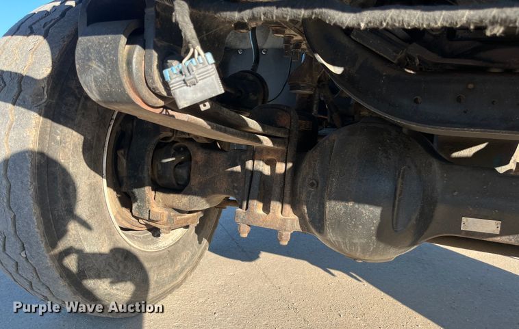 image for item ED2196 2006 International 7300  truck cab and chassis