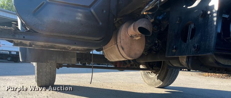 image for item ED2196 2006 International 7300  truck cab and chassis